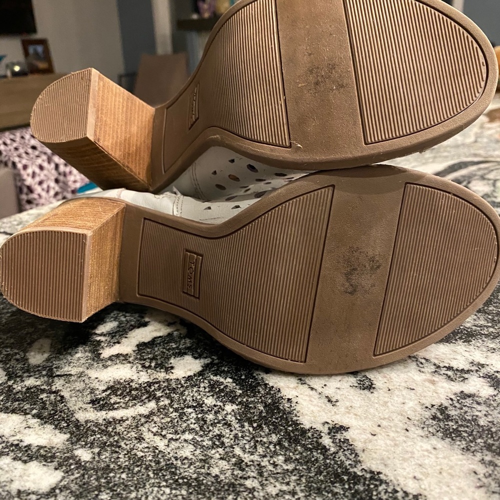 🔻🔻PRICE DROP🔻🔻Toms open toe booties - Picture 8 of 9